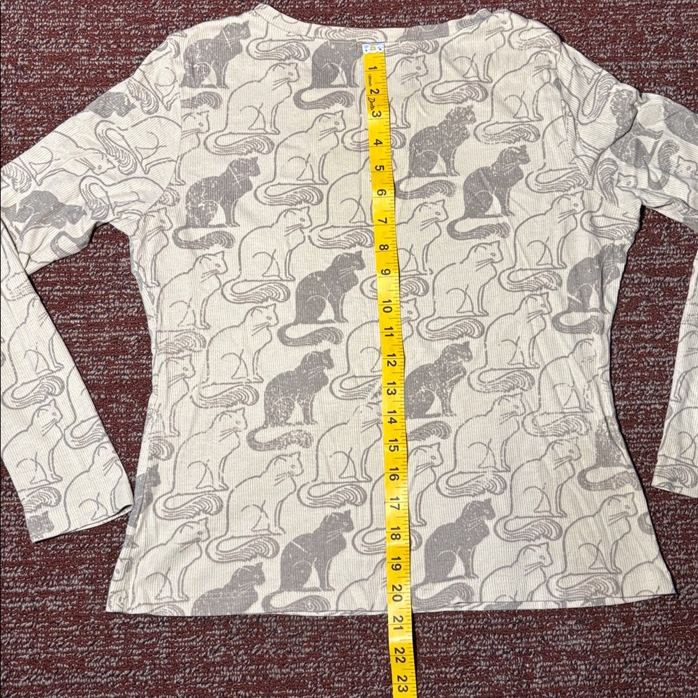 One World cat shirt waffle weave long sleeve cat print t shirt
Women’s medium - Picture 9 of 11